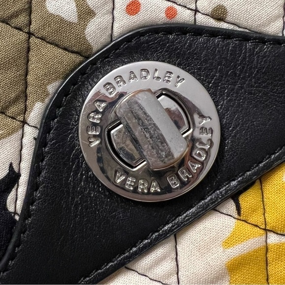 🌻Vera Bradley "Patricia" Crossbody in Dogwood with Leather Trim - Picture 5 of 11